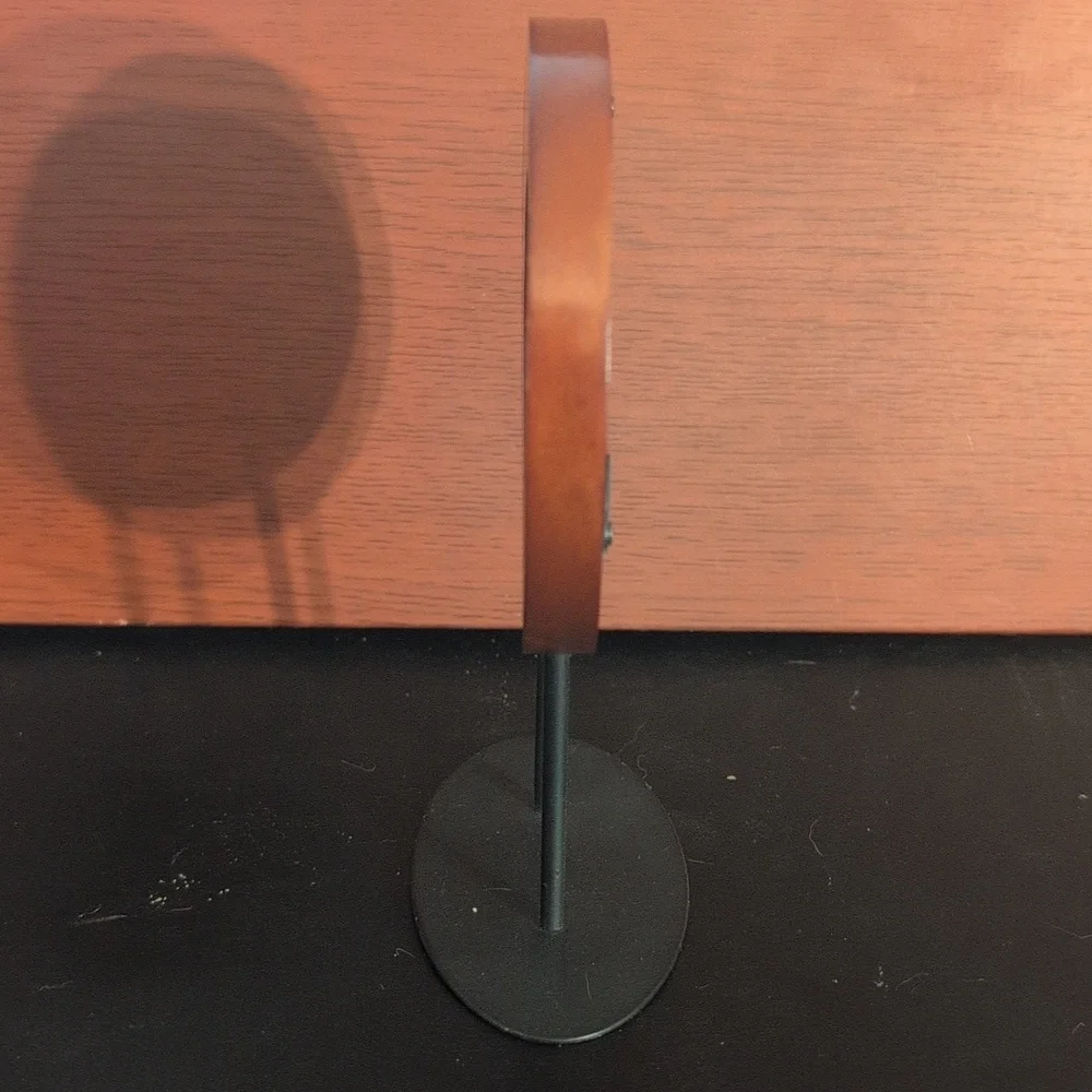 Round Wood Standing Picture Frame